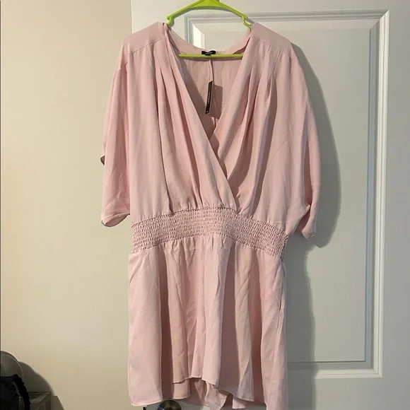 Express Blush V-Neck Romper - Picture 1 of 3